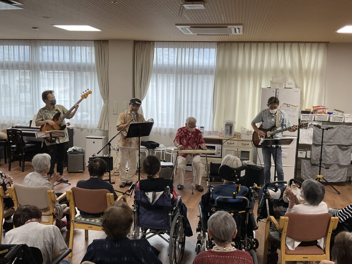 真夏のハワイアン演奏会