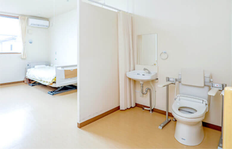 完全個室・居室内トイレ<br />
によるプライバシー確保
